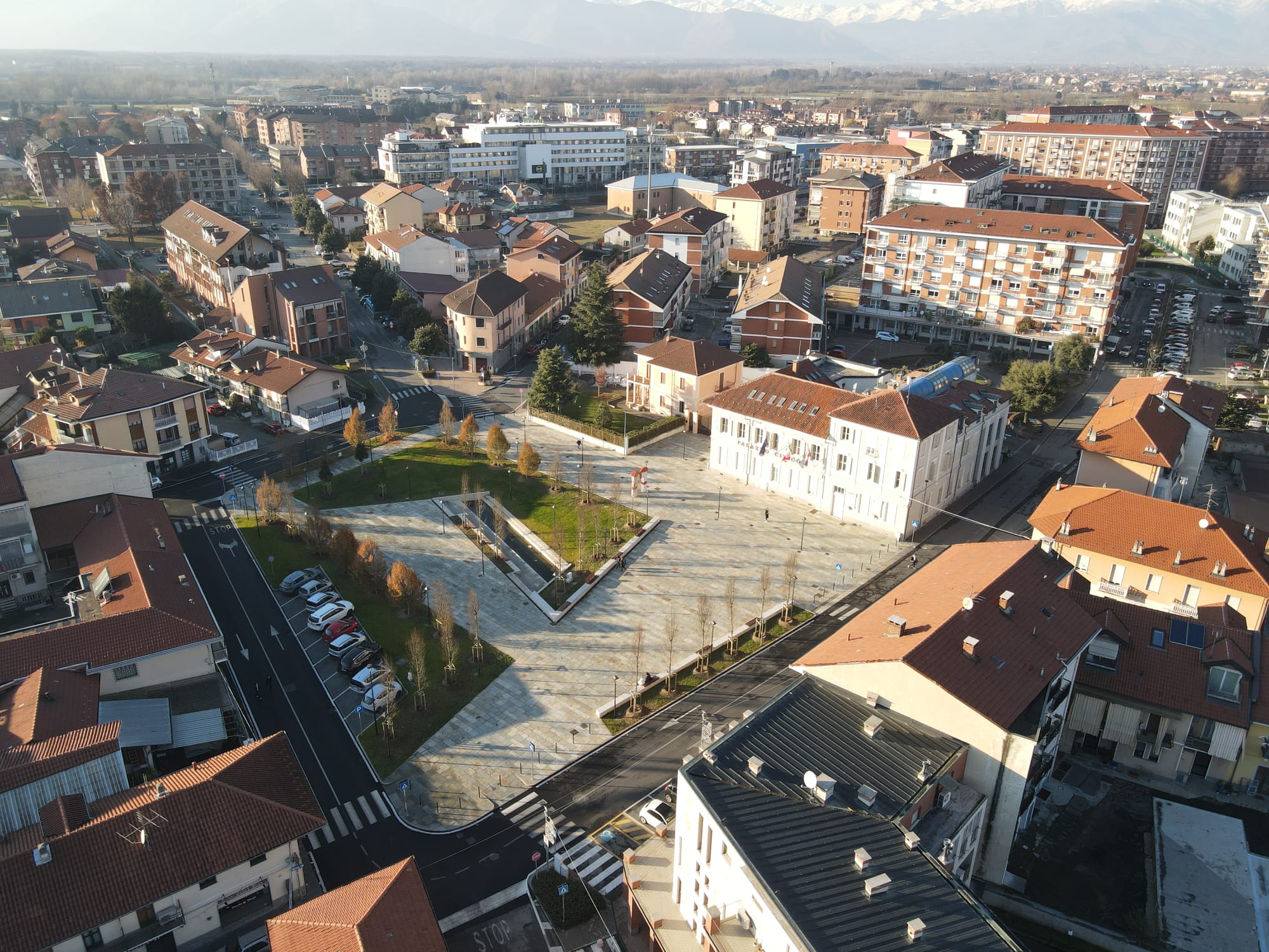 Vista aerea complessiva di Piazza Vittorio Veneto e del centro urbano
